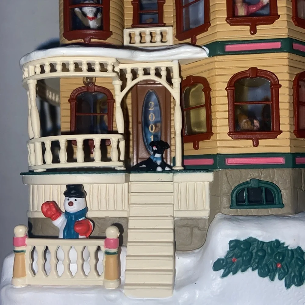 Vintage 2001 Up on the Housetop Magic Hallmark Keepsake Ornament
